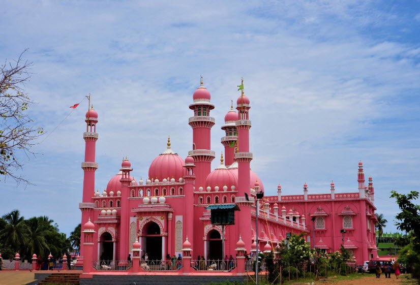 Beemapally Mosque, Thiruvananthapuram, Kerala - Vushii.com Beemapally Mosque, Thiruvananthapuram, Kerala - Vushii.com